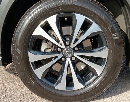 Lexus NX 300H 16