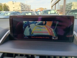 Lexus NX 300H 29