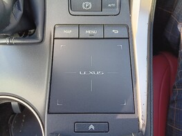 Lexus NX 300H 34