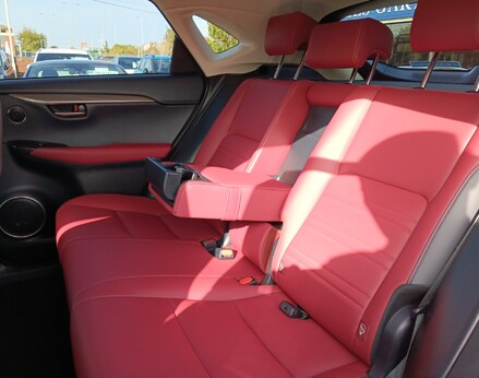 Lexus NX 300H 48
