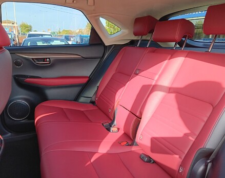 Lexus NX 300H 47