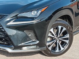 Lexus NX 300H 3