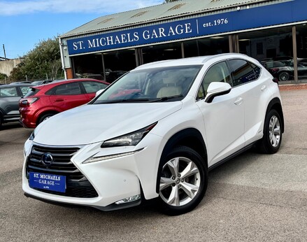 Lexus NX 300H PREMIER 1