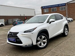 Lexus NX 300H PREMIER 1