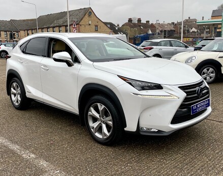 Lexus NX 300H PREMIER 4