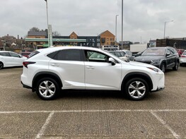 Lexus NX 300H PREMIER 10