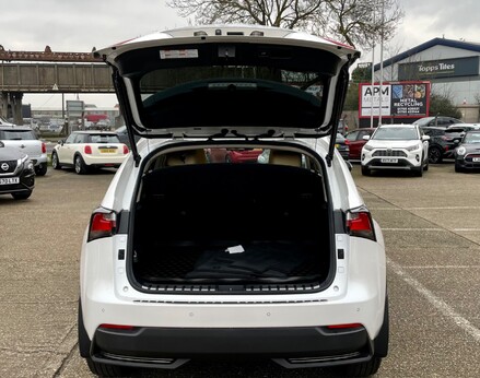 Lexus NX 300H PREMIER 66