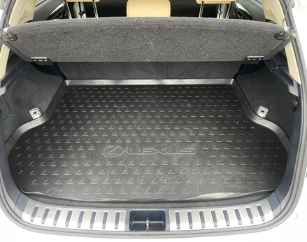 Lexus NX 300H PREMIER 68