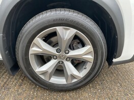 Lexus NX 300H PREMIER 13