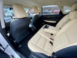 Lexus NX 300H PREMIER 65
