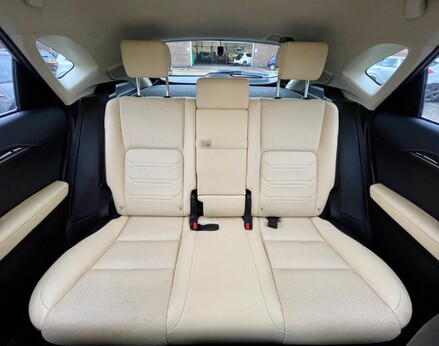 Lexus NX 300H PREMIER 64