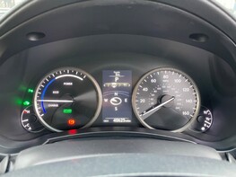 Lexus NX 300H PREMIER 19
