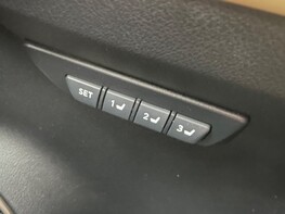 Lexus NX 300H PREMIER 58