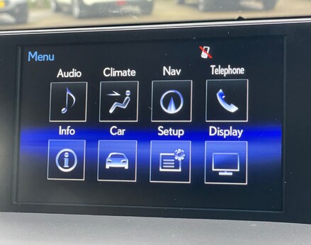Lexus NX 300H PREMIER 26