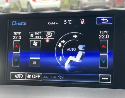 Lexus NX 300H PREMIER 29