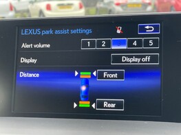 Lexus NX 300H PREMIER 38