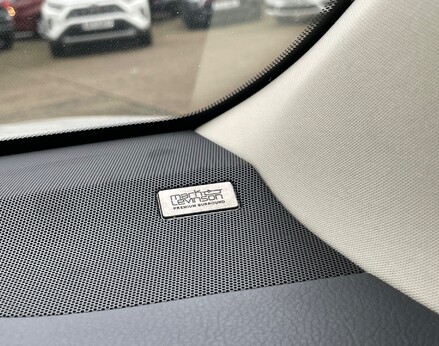 Lexus NX 300H PREMIER 59