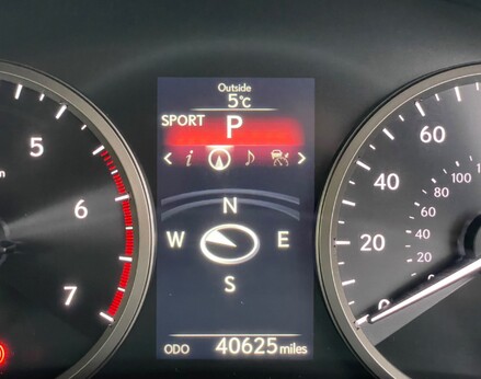 Lexus NX 300H PREMIER 24