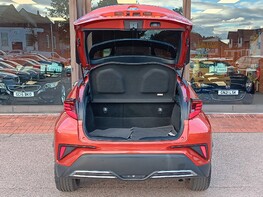 Toyota C-HR ORANGE EDITION 44