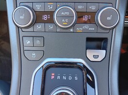Land Rover Range Rover Evoque SI4 HSE DYNAMIC 32