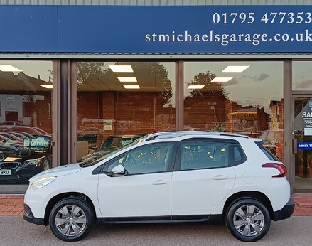 Peugeot 2008 PURETECH ACTIVE 11