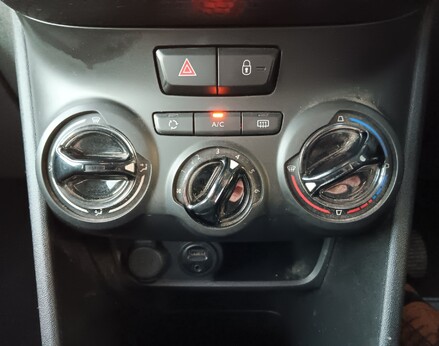 Peugeot 2008 PURETECH ACTIVE 27