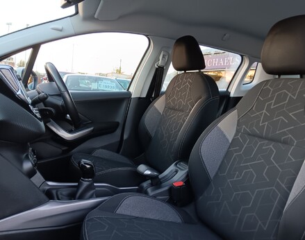 Peugeot 2008 PURETECH ACTIVE 40