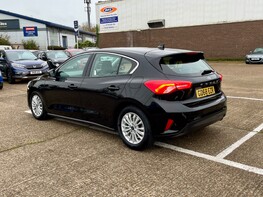 Ford Focus TITANIUM TDCI 9