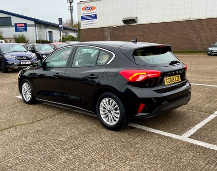 Ford Focus TITANIUM TDCI 9