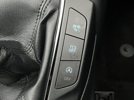Ford Focus TITANIUM TDCI 42