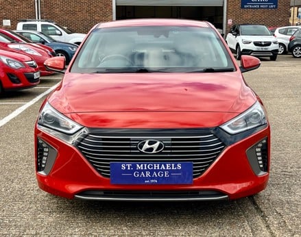 Hyundai IONIQ PREMIUM MHEV 5