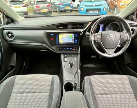Toyota Auris VVT-I DESIGN TSS 2