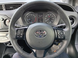 Toyota Yaris VVT-I EXCEL 19