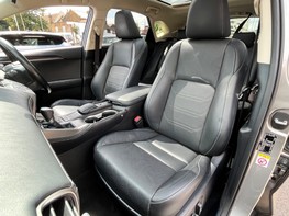 Lexus NX 300H PREMIER 51