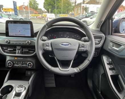 Ford Focus ACTIVE X 18