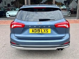 Ford Focus ACTIVE X 6