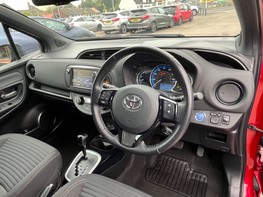 Toyota Yaris VVT-I DESIGN M-DRIVE S 17