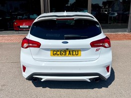 Ford Focus ST 6