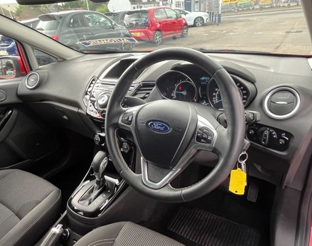 Ford Fiesta TITANIUM 17