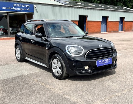 Mini Countryman COOPER 4