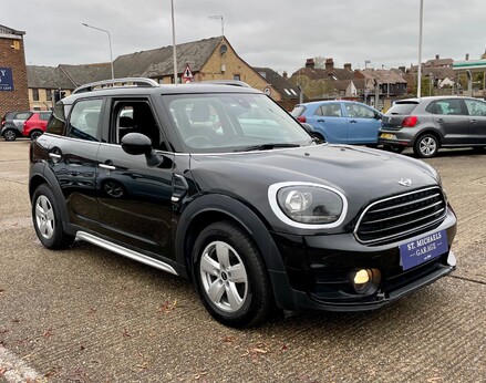 Mini Countryman COOPER 4