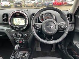 Mini Countryman COOPER 18