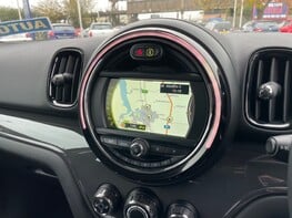 Mini Countryman COOPER 23