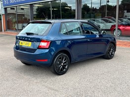 Skoda Fabia COLOUR EDITION TSI 8