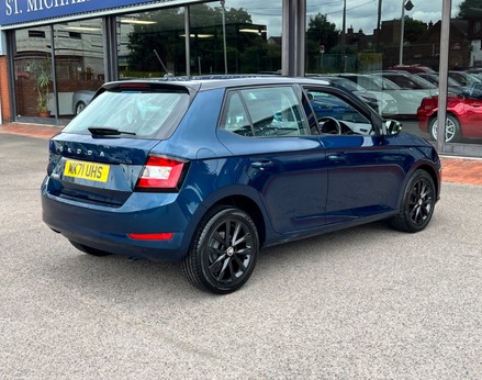 Skoda Fabia COLOUR EDITION TSI 8