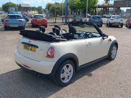 Mini Convertible ONE 8