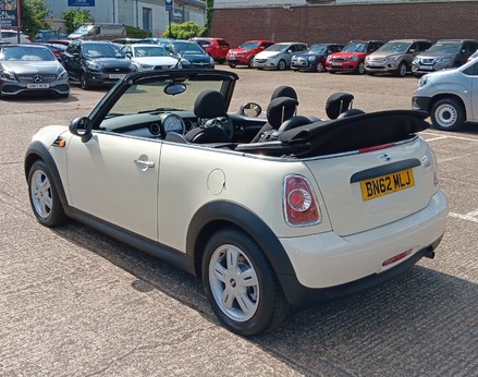 Mini Convertible ONE 9