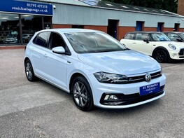 Volkswagen Polo R-LINE TSI 4