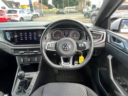 Volkswagen Polo R-LINE TSI 19