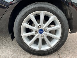 Ford Fiesta TITANIUM 14